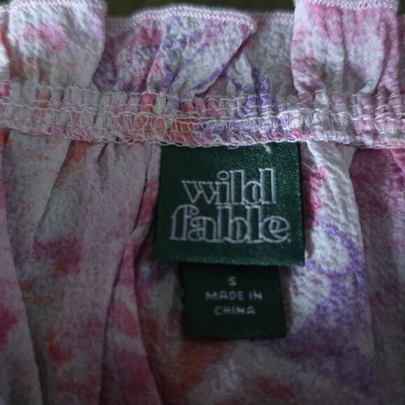 Wild Fable Women's Size Small Pink Butterfly Print Tiered Cropped Tank Top - Picture 2 of 6